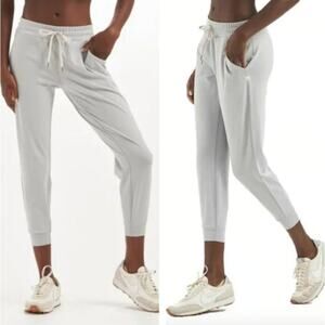 Vuori Lux Rib Pale Gray Jogger Activewear Athleisure Sz XS Pilates Neutrals